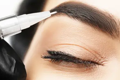 micropigmentación de cejas con pen rotativa